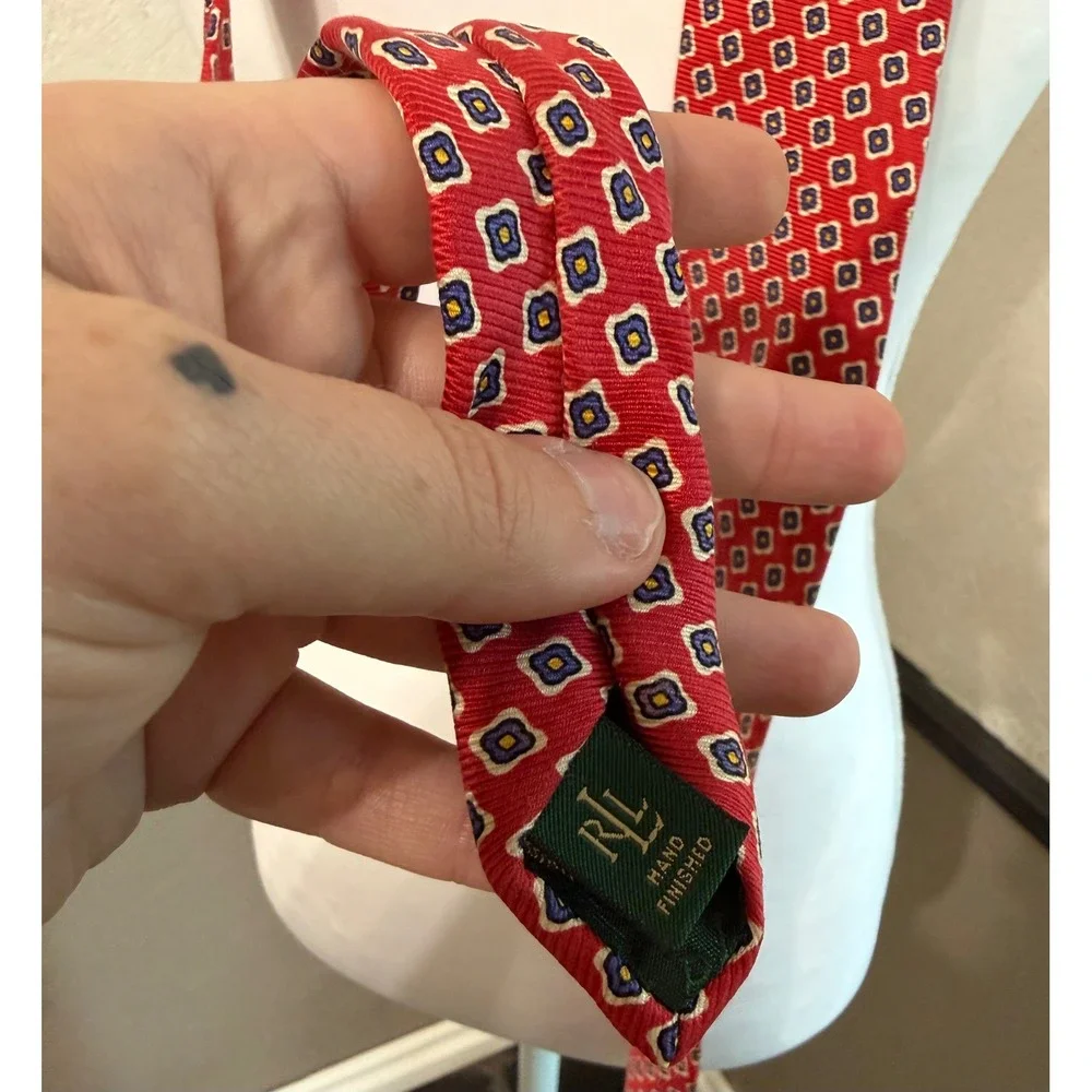 Lauren Ralph Lauren Mens Red Silk Medallion Geometric Necktie Hand Finished USA